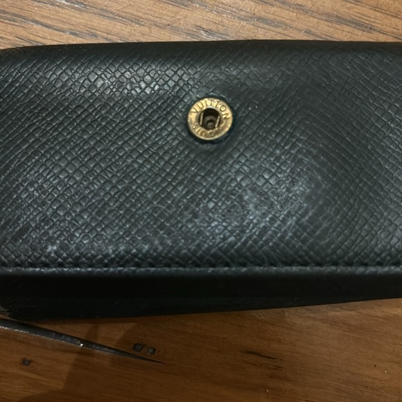 LV 4 key holder clasp holder with snap vintage HTF some wear project piece - Picture 7 of 8